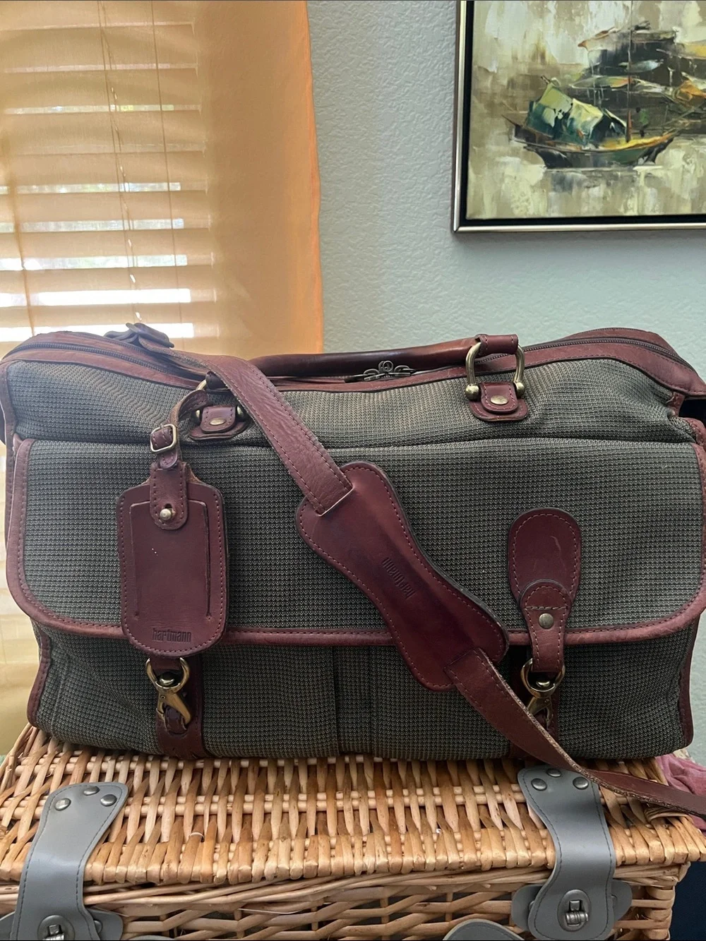 Vintage Hartmann Tweed and Leather Trim Travel Duffel Bag.Pre-owned.